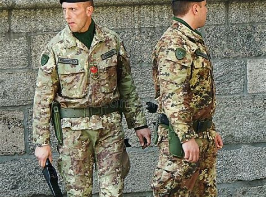 Italy Military Uniform